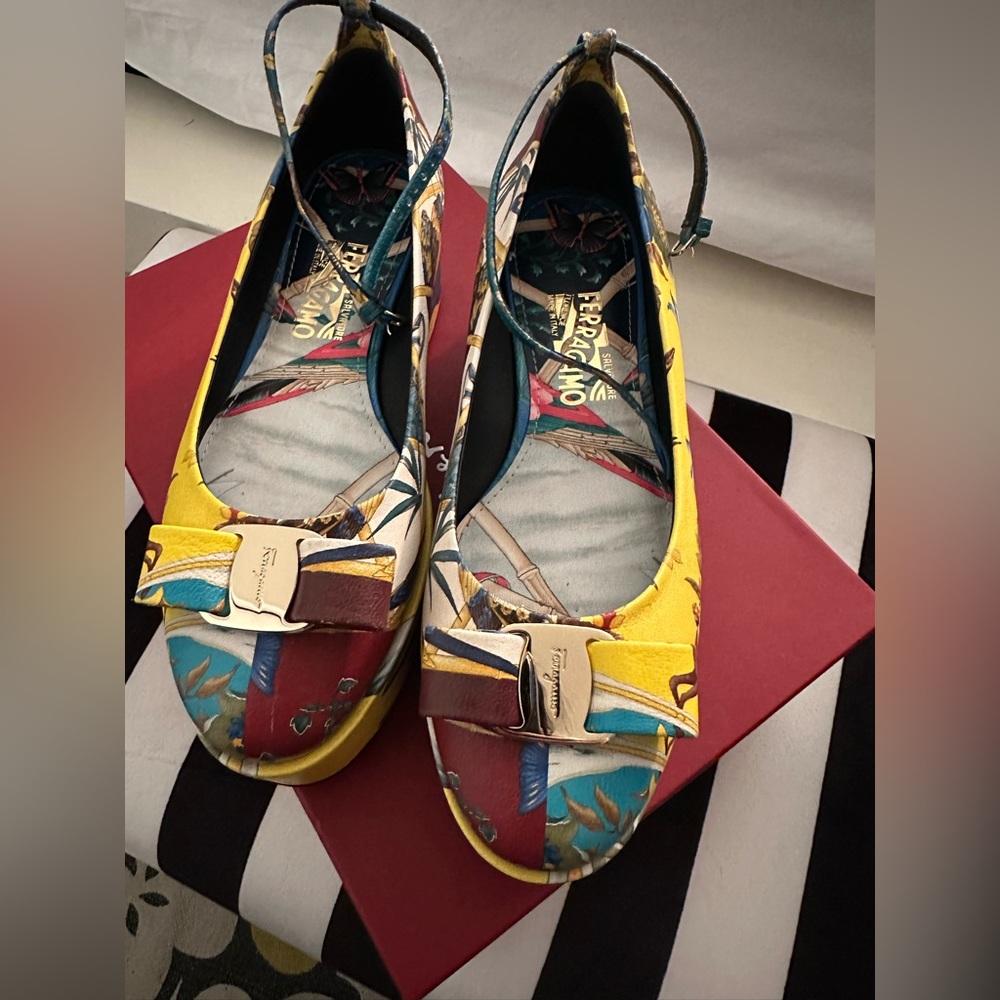 Salvatore Ferragamo leather platforms. Calf leather. Worn once. US size 6.5.